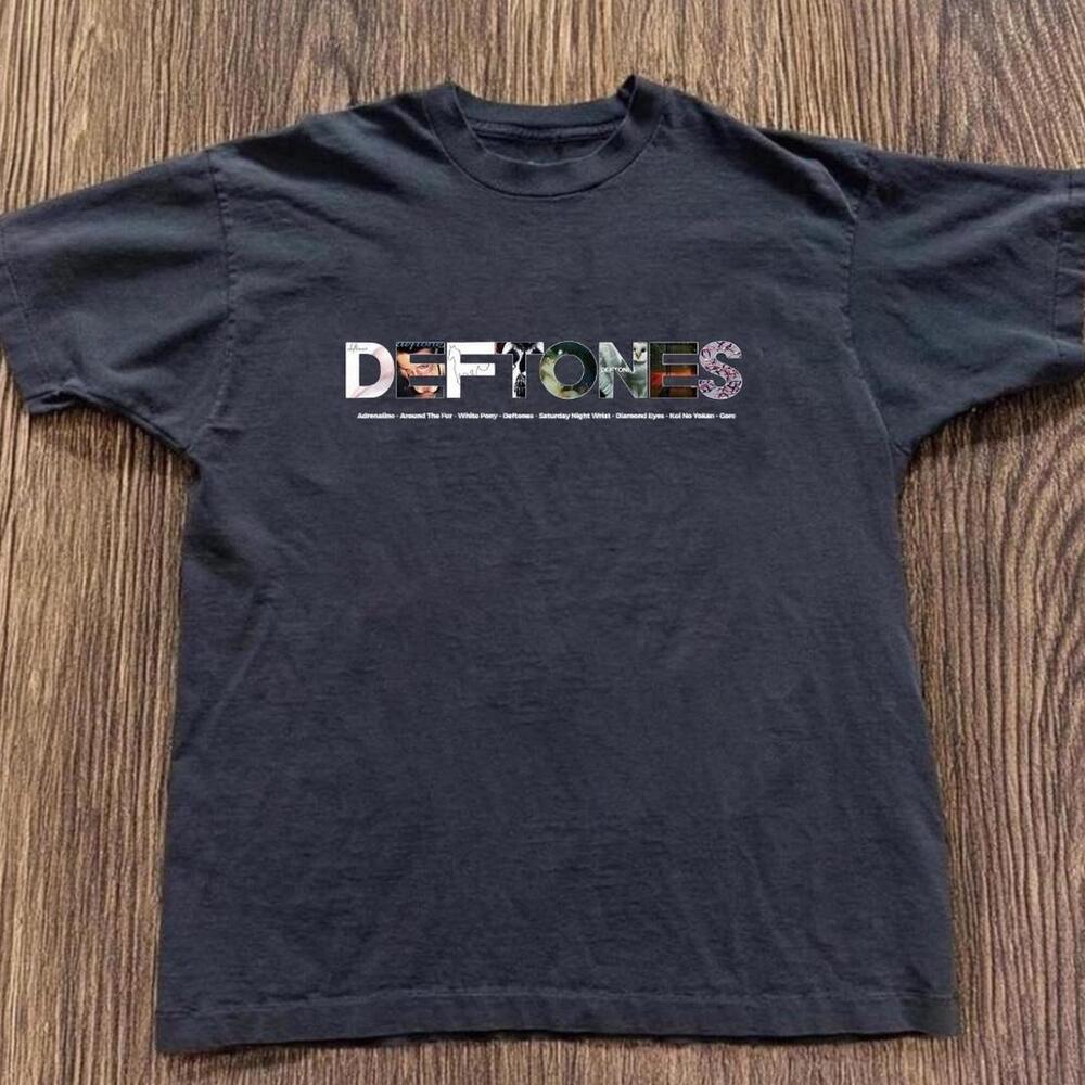 Gildan Men Black T-Shirt, Black Deftones Band Tee With Multicolored